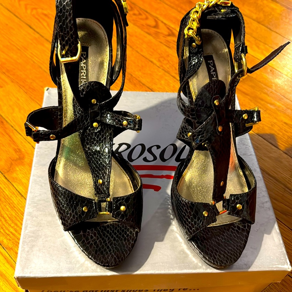 Paprika Heels